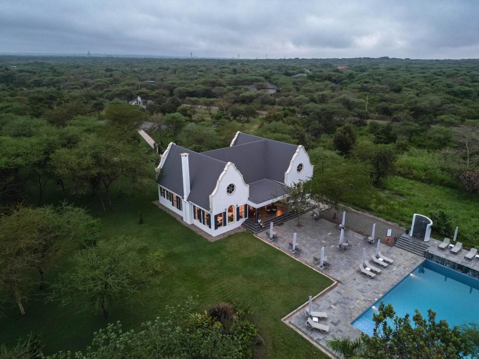 Kili Seasons Hotel Arusha Exterior photo