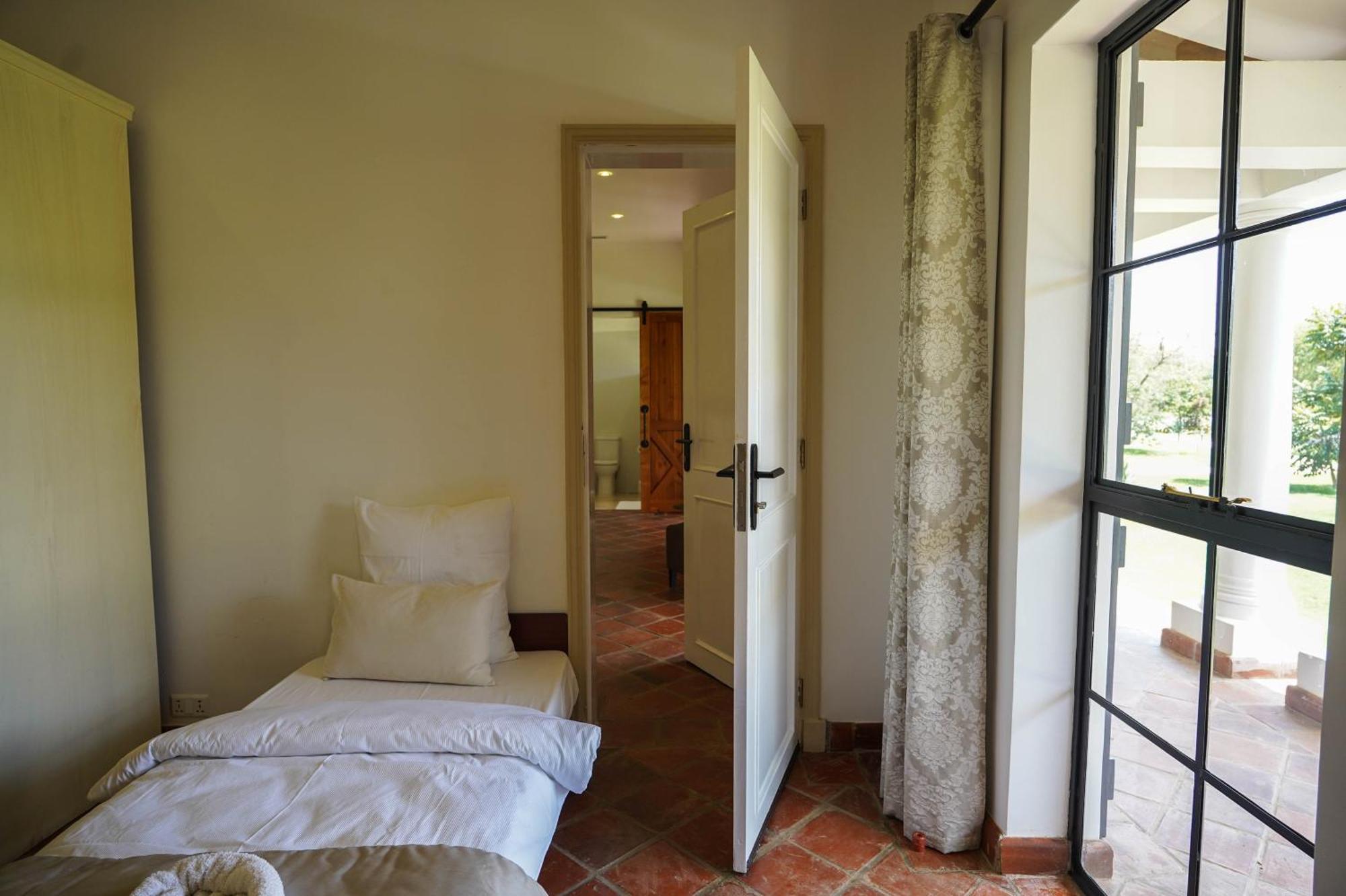 Kili Seasons Hotel Arusha Room photo