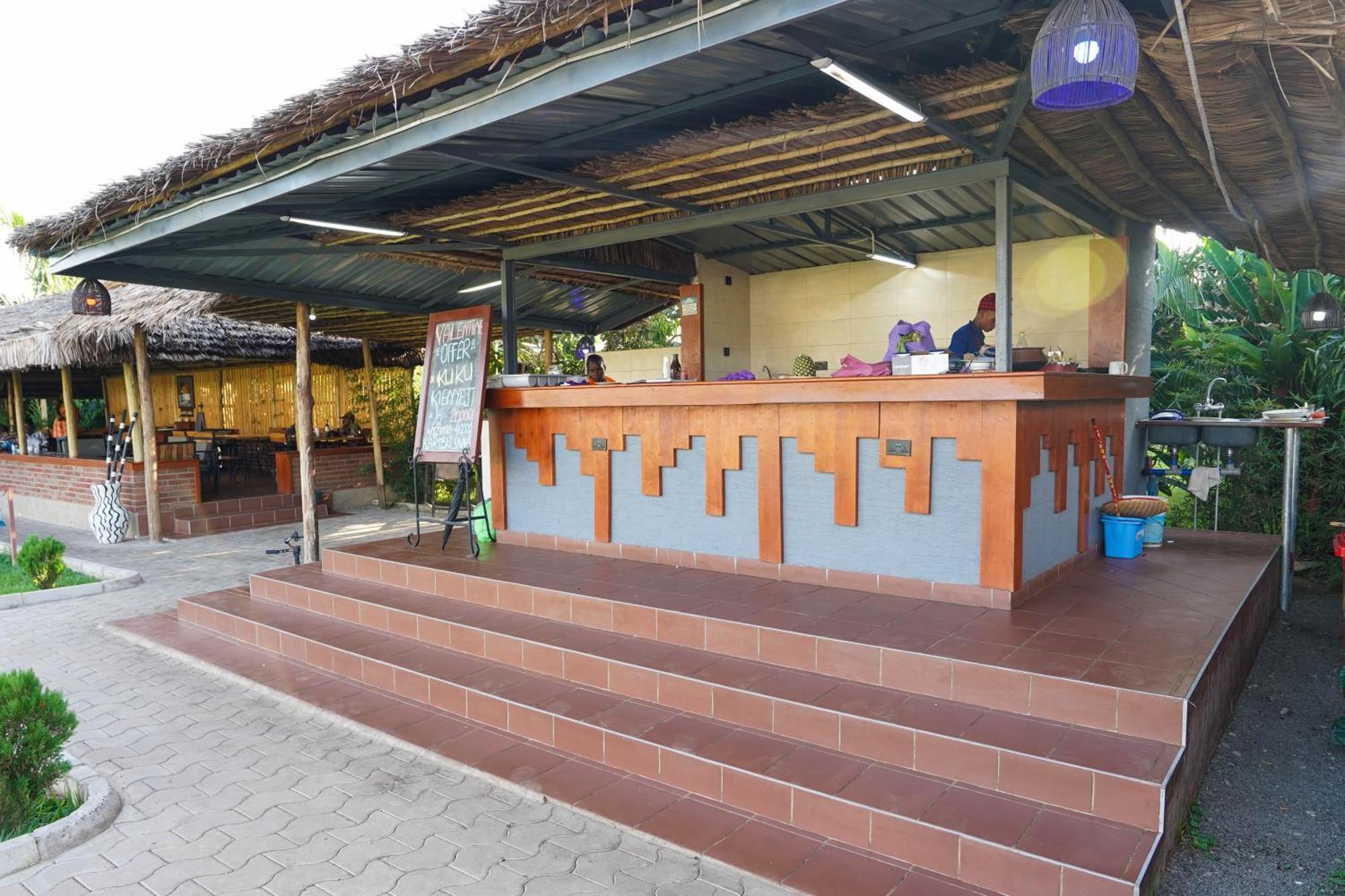 Kili Seasons Hotel Arusha Exterior photo