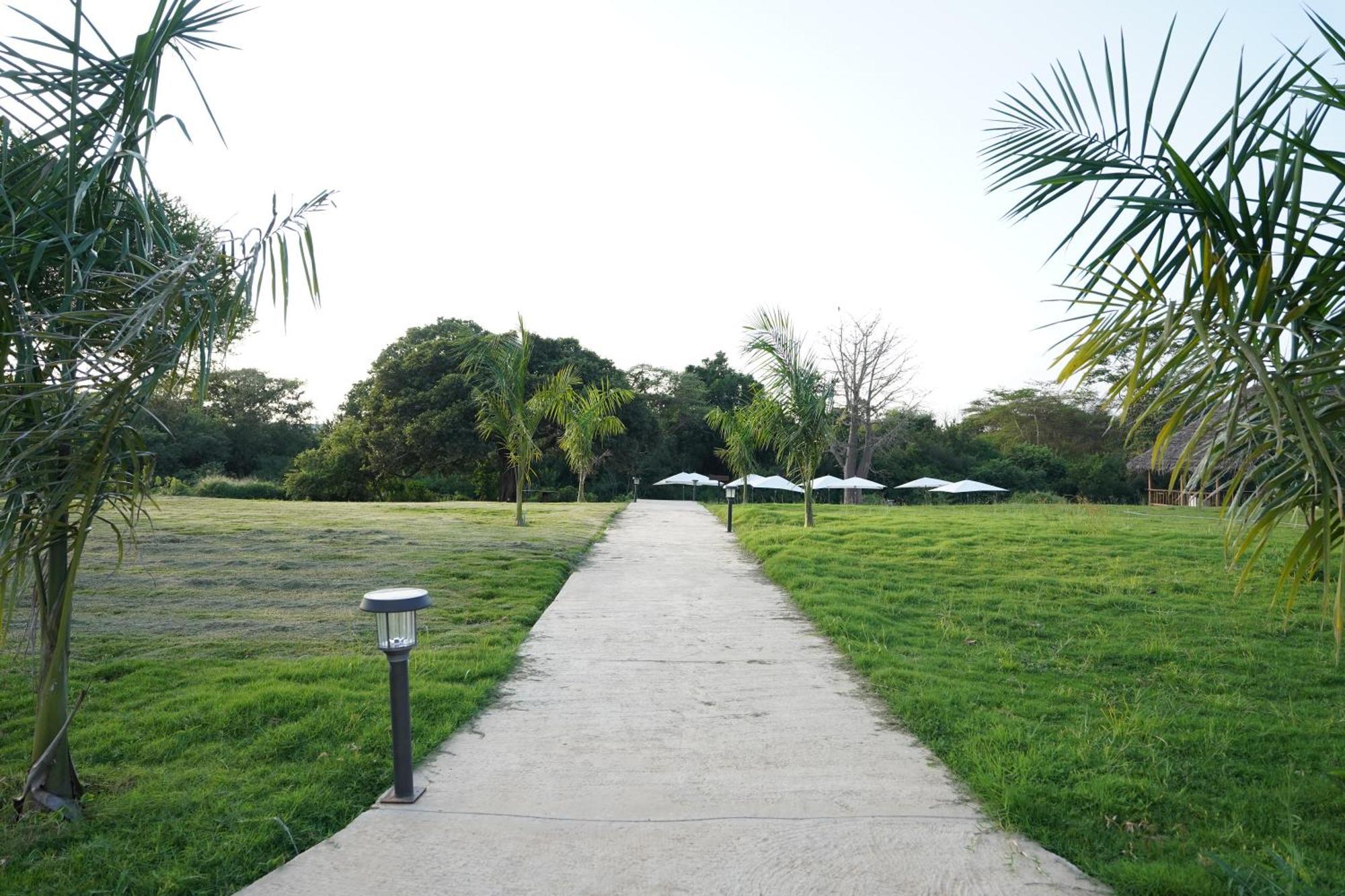 Kili Seasons Hotel Arusha Exterior photo